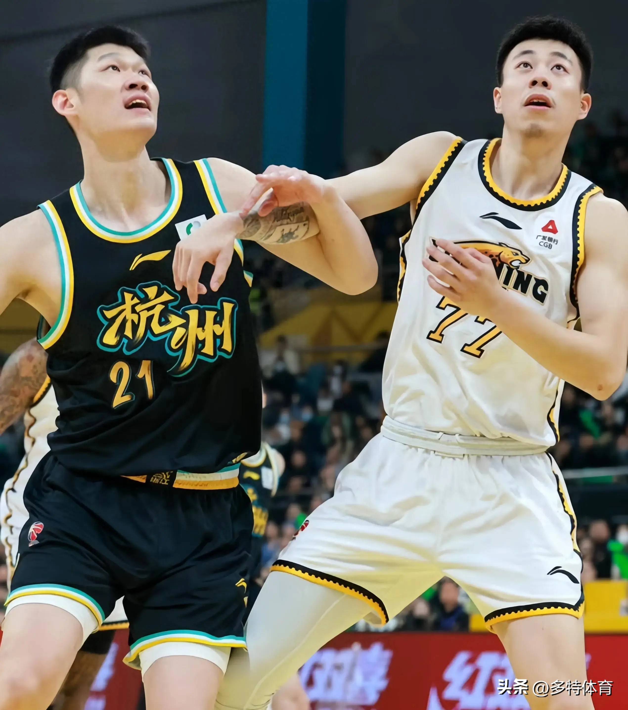 CBA常规赛今晨走向成谜，华盛顿奇才单刀错失，引发热议，临场指挥获称赞(张鸿林cba)-星空体育中国官网